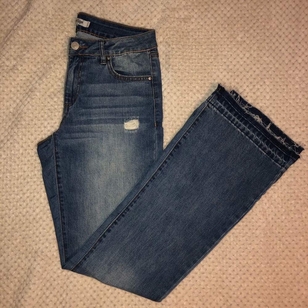 Refuge Bootcut Distressed Jeans